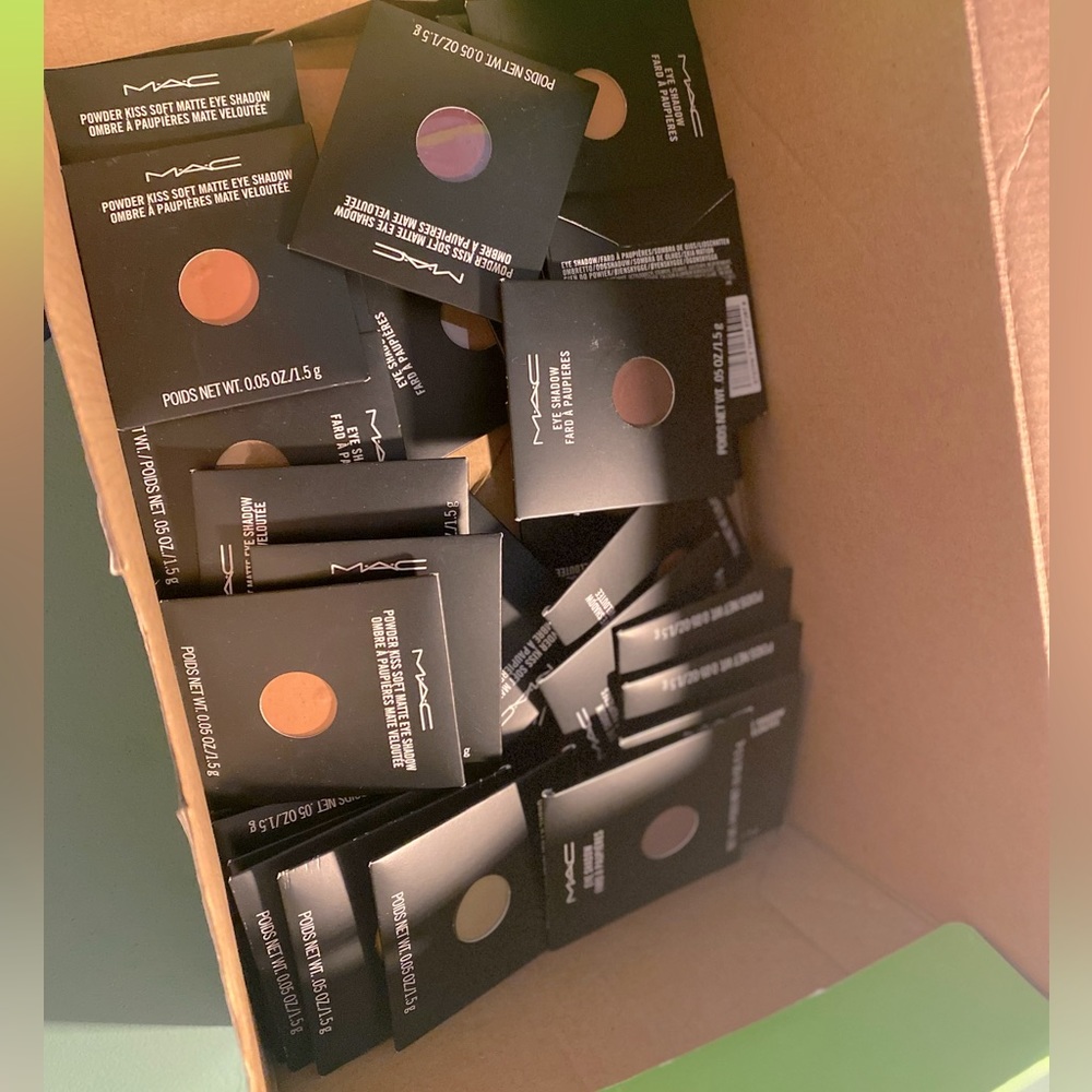 MAC eyeshadow refills **35 refills**